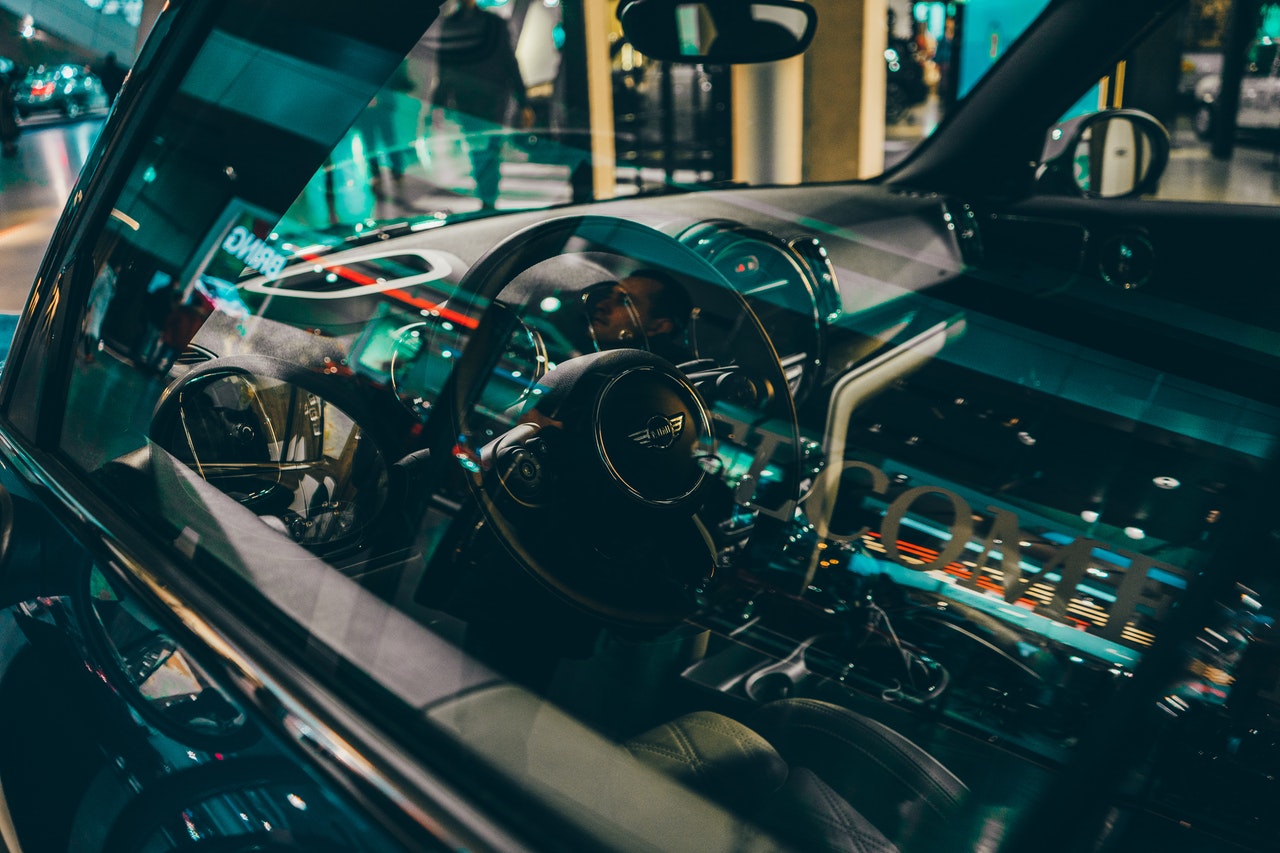 1st Ever Partly Solar Powered Car Developed by Dutch Company