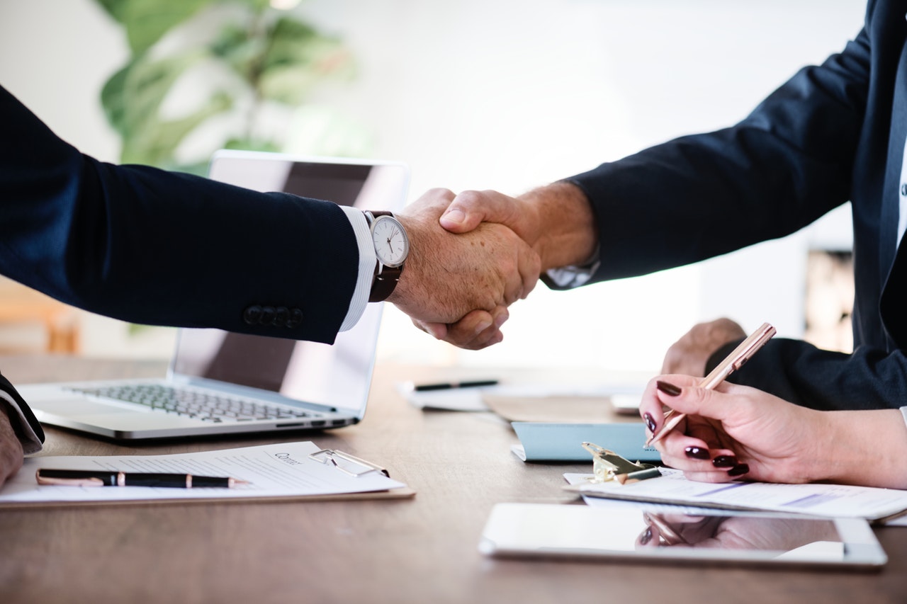 5 Ways Your CEO’s Personal Brand Can Make Recruiting New Talent Easier