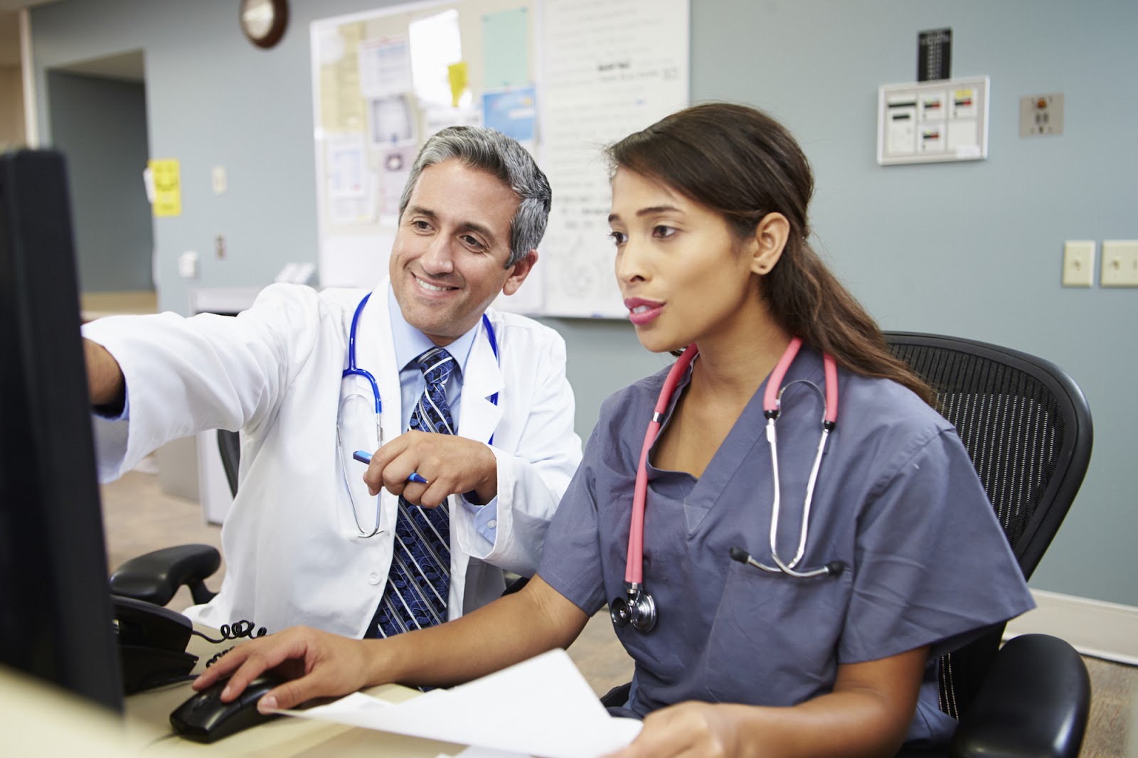 Medical Professionals are Conveniently Pursuing Medical Learning Programs at eMedPrograms.com