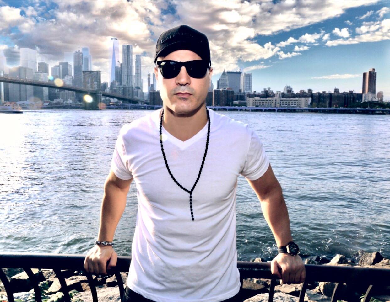 NYC DJ Eren AB – Combining Turkish Charm with Electric Performance