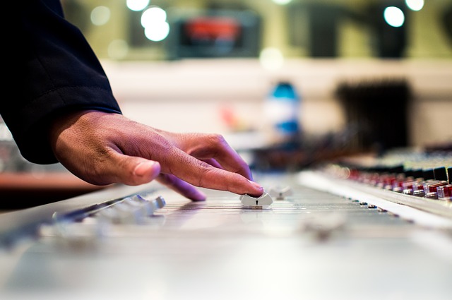 Here is the Complete Guide to the Best Hold Music for Your Business