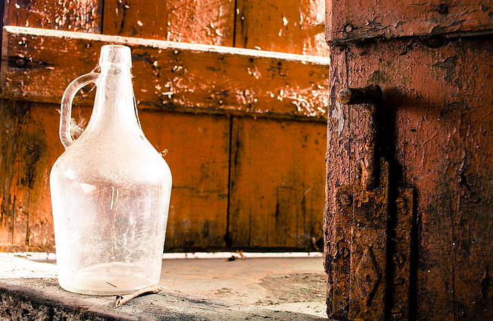 Experts Argue over which Carboy is Better for Homebrewing : Glass vs Plastic