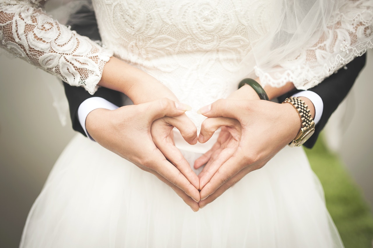 A 2020 Wedding Still Makes Sense. A Reception, Not So Much.