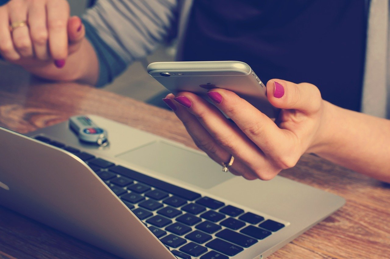 Experts Highlight the Importance of Technology Tools in Protecting People Against Cyber Crimes
