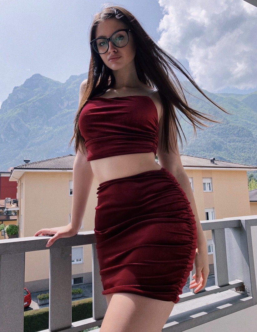 The determined & talented model & influencer Martina Vismara is here to stand for other girls & teach them the value of self-love