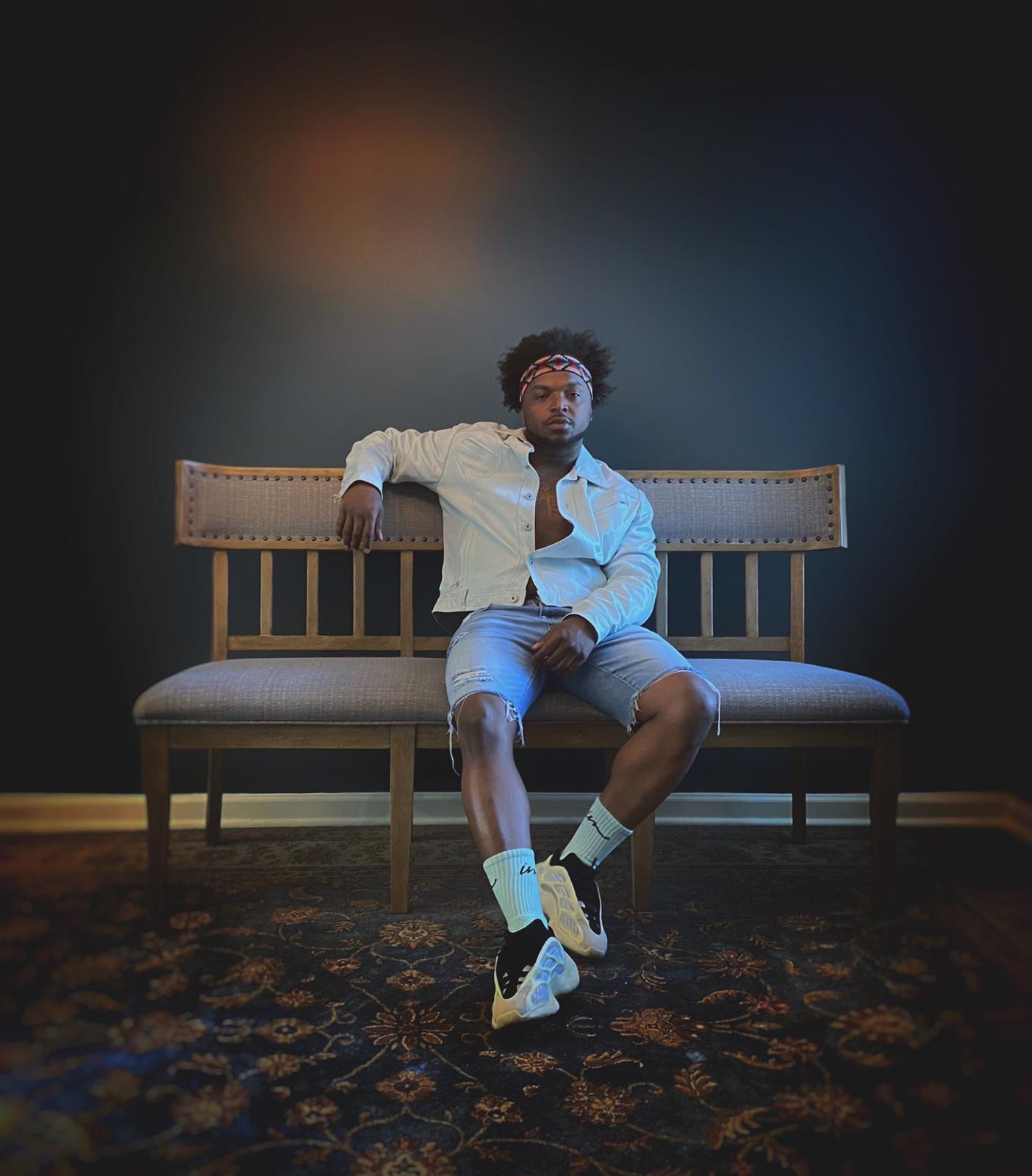 New R&B Singer/Songwriter ImSoMaleek is winning the hearts of millions with his Hip Hop