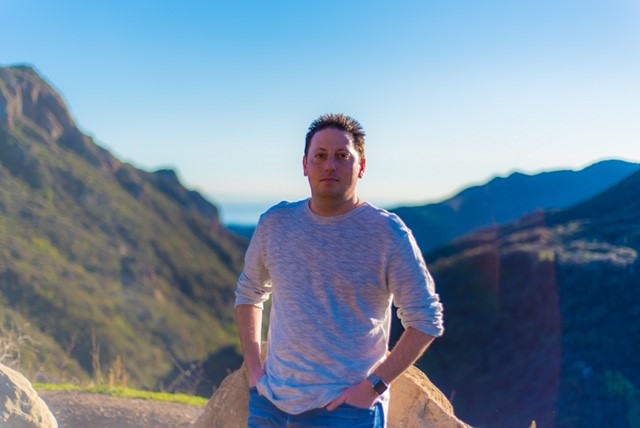 Wealth coach Derek Moneyberg shares the secret to building a multi-million-dollar coaching business