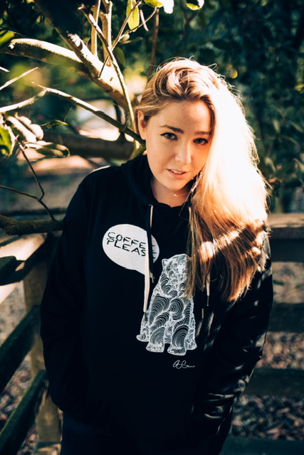 Instagram Artist Alex Castle is Building an Impressive Name for Herself as an Artist and Entrepreneur