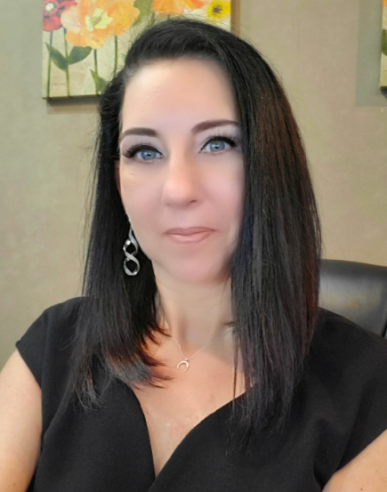Mia GiAngelos Spreads Self-Love as She Overcomes Her Dark Past and Inspires Others to Do the Same