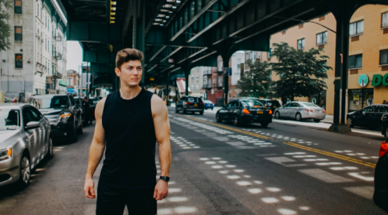 Jaron Frand Helps Creatives Gain Lifelong Confidence