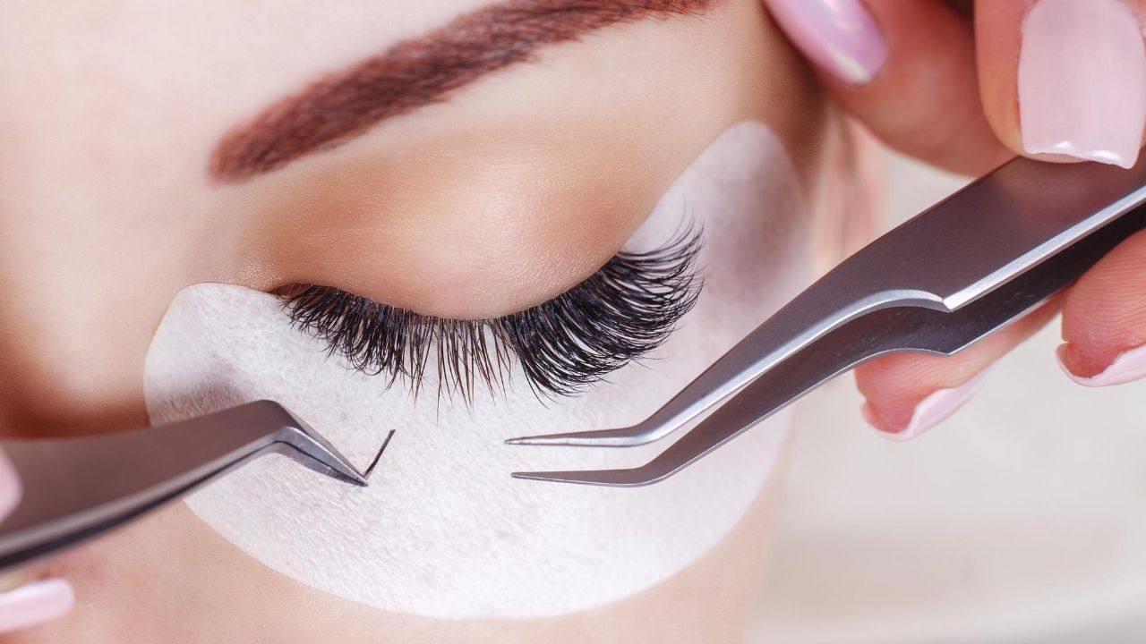 Lovoir’s Tips For Healthy Eyelashes