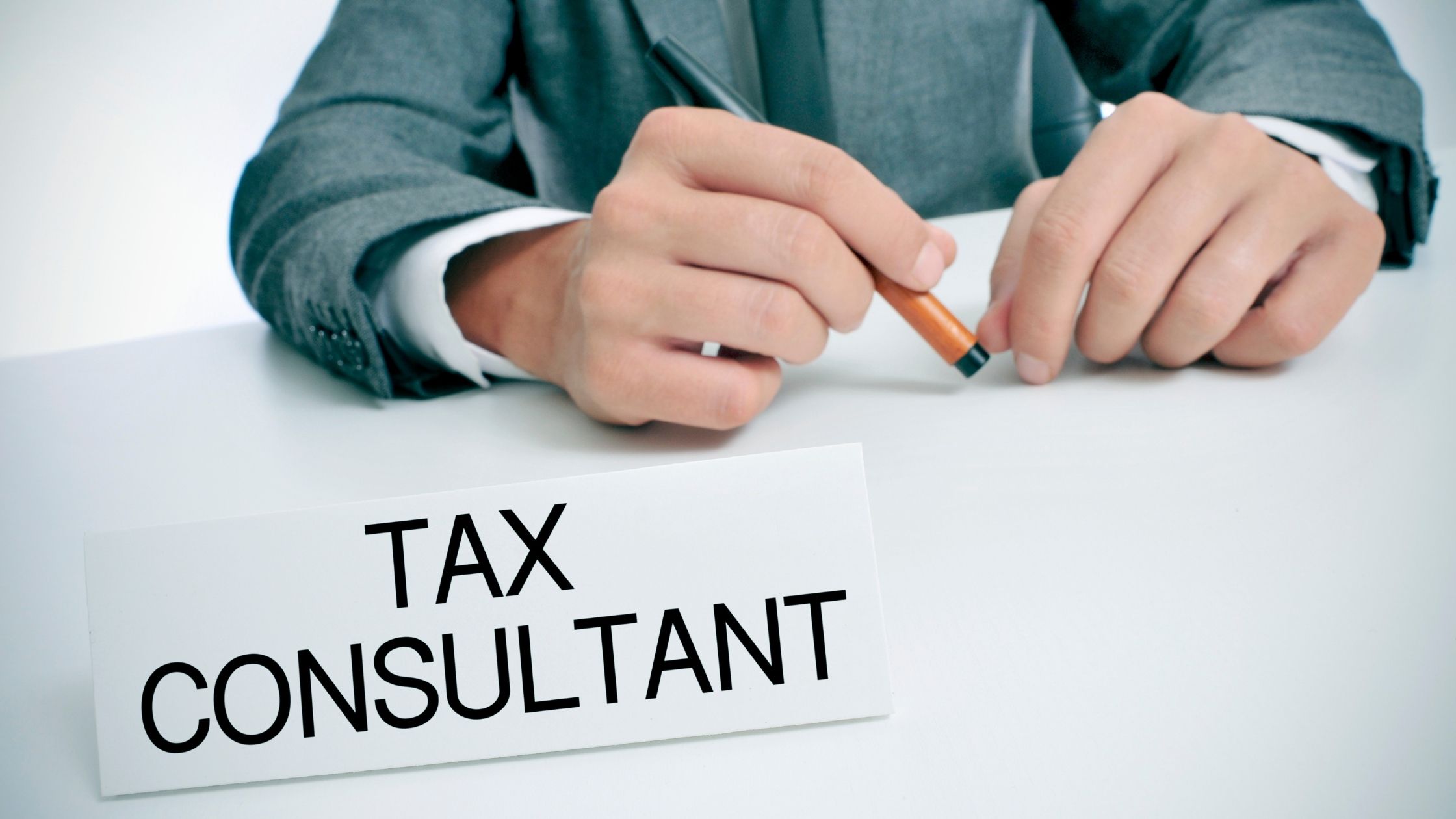 Small Businesses are Contacting a Tax Consultant to Analyze their Financial Situation Accurately