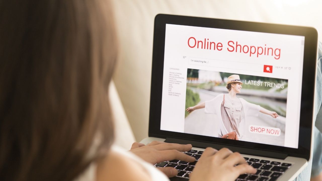 Online Clothing Stores Rely on Different Marketing Strategies to Boost their Sales