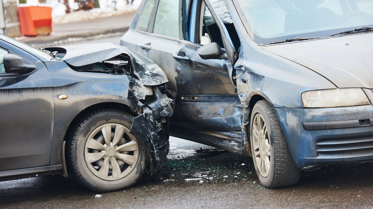 Oakdale Road Crash Leaves Two Women in Critically Injured State