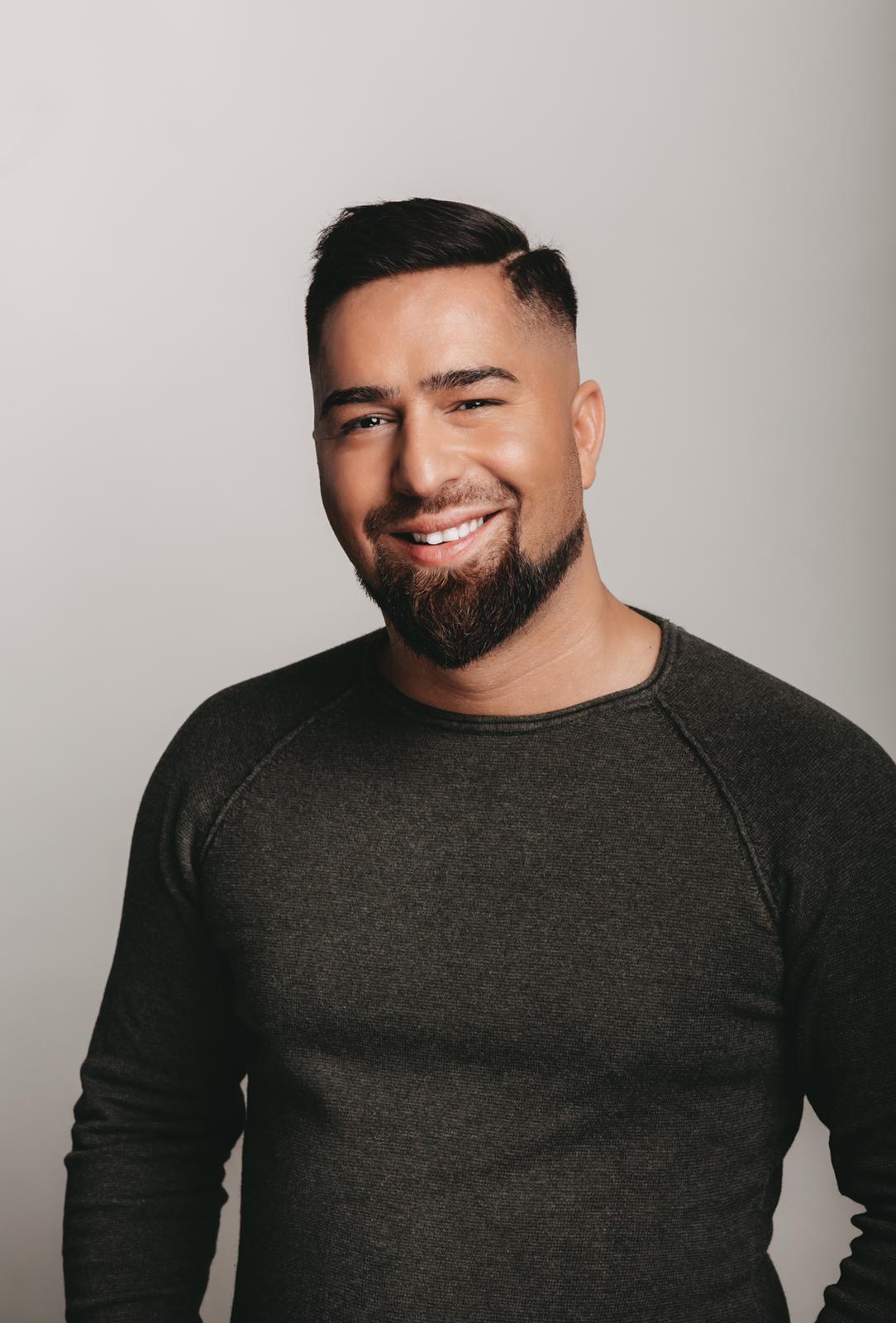 Meet Shayan Garcia – The master of street interviews who has become a YouTube star in no time