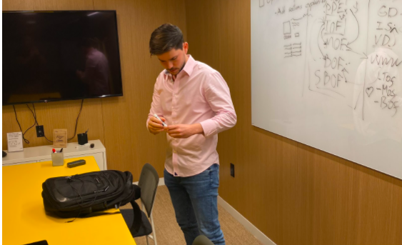Jaime Manteiga of Taptok Inc. Launches Innovative Electronic Business Card