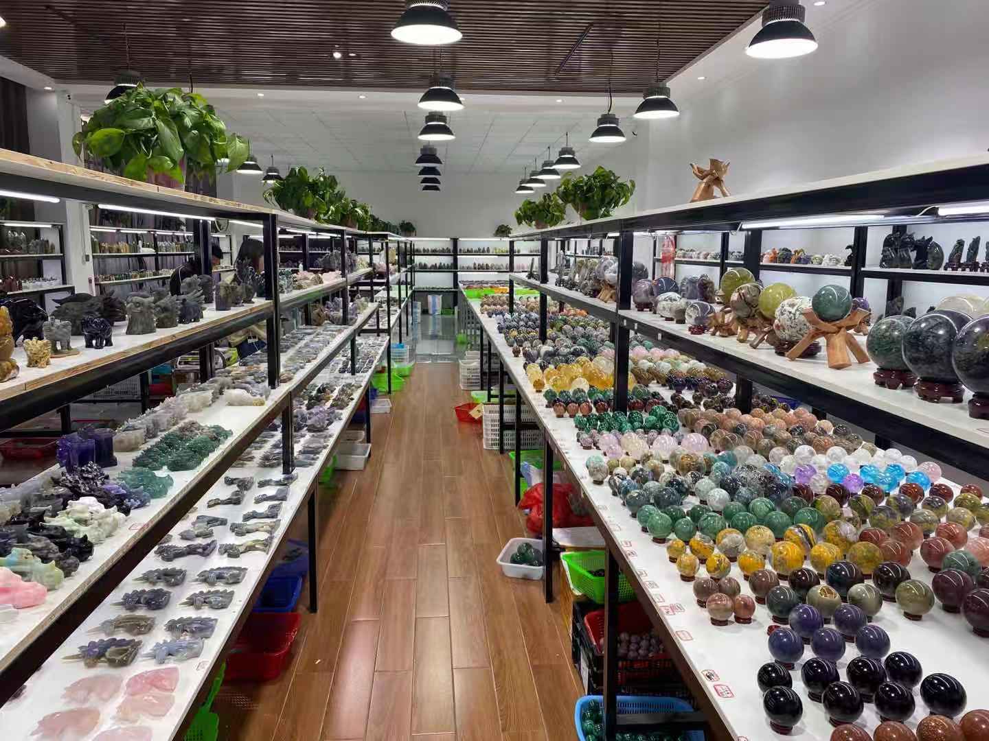 Wiki Crystal, an Independent Crystal Wholesaler, is Selling Finest Quality Crystal Products of Popular Brands