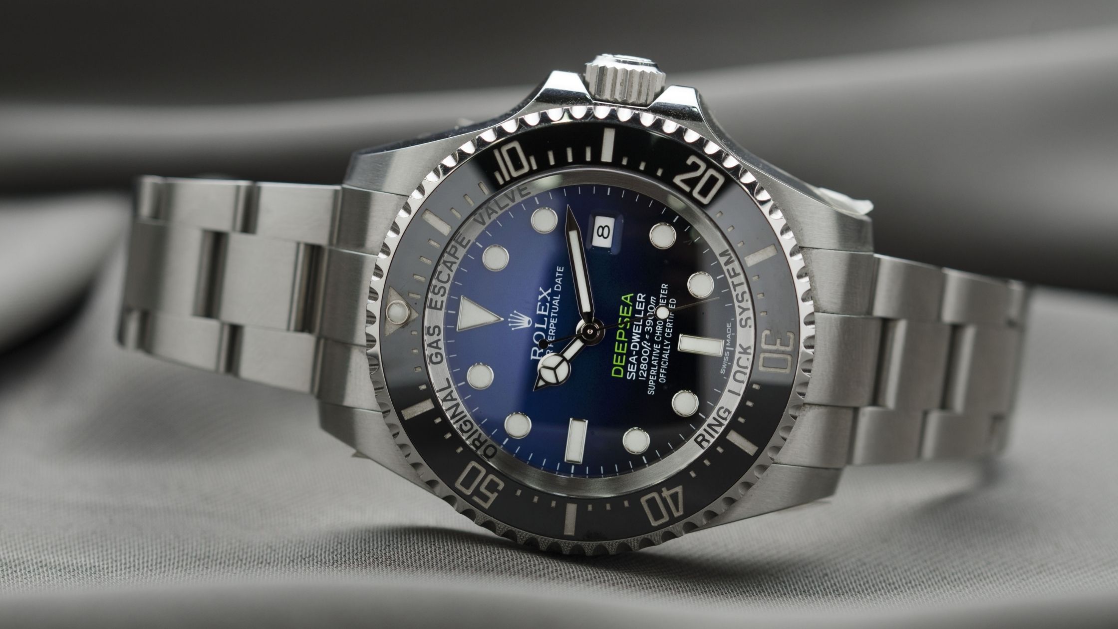 Affordable Jewelery and Watches for Christmas Gifts are Available with Gray and Sons Jewelers