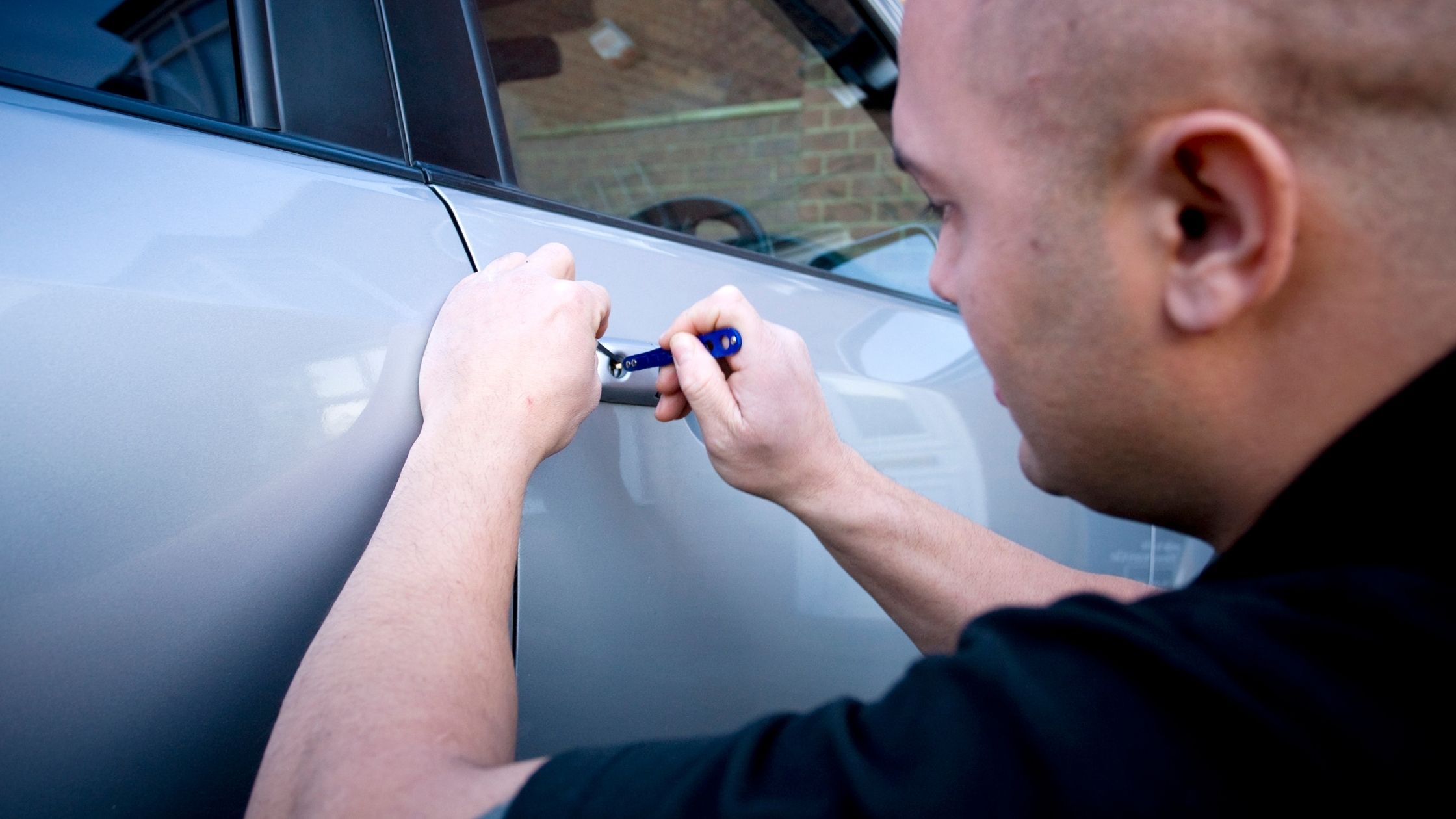 Mobile Locksmith Services Help People Deal with a Lockout Situation in Remote Locations