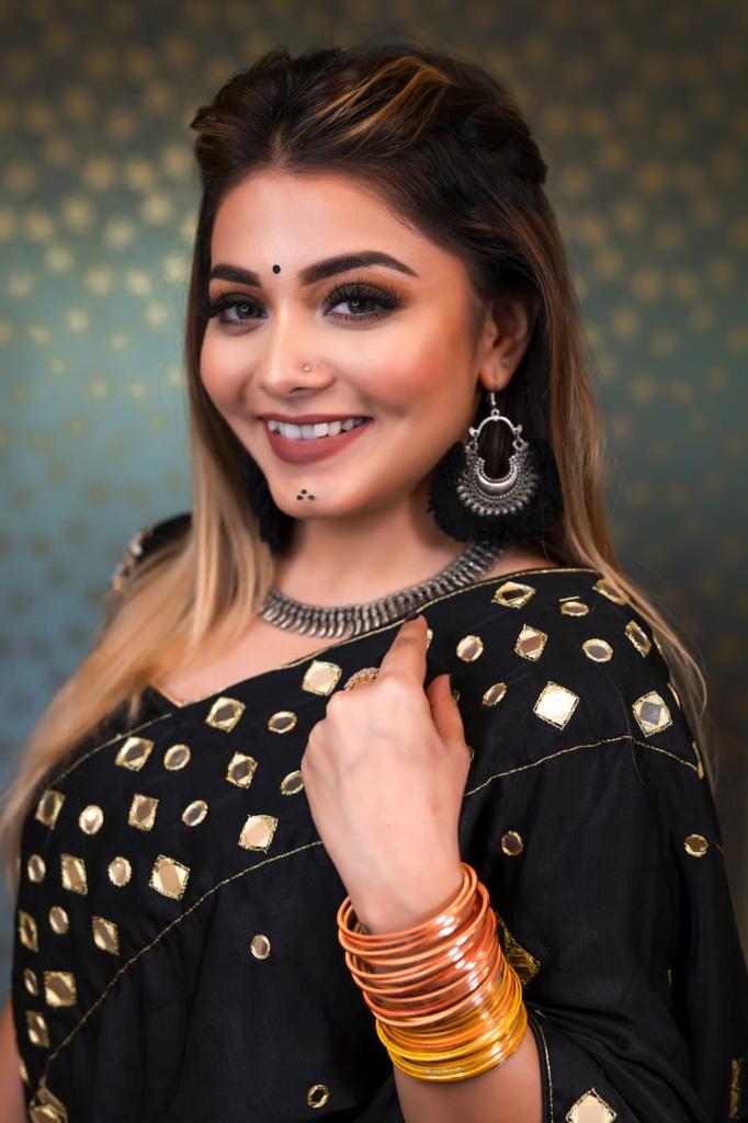 Celebrated makeup artist Richa Dave shares some beauty hacks that every Indian girl must know