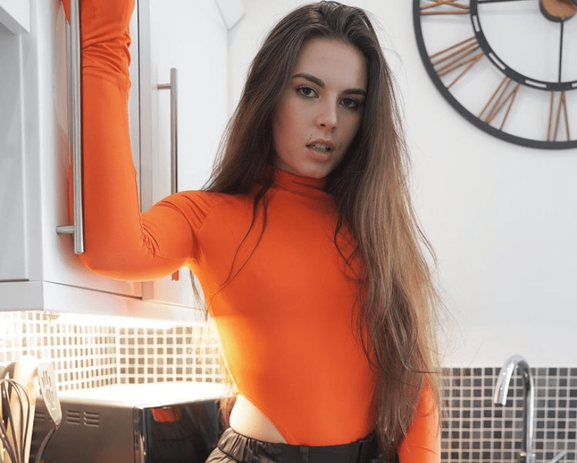 Emerging Model, Lauren Alexis, Knows How to Represent Herself Gracefully in the Modeling World