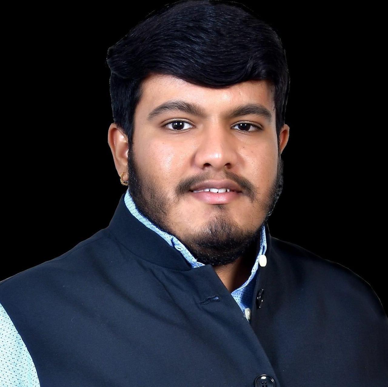 Divy Ashwinbhai Trivedi, the man who’s dedicated his life in serving the nation selflessly