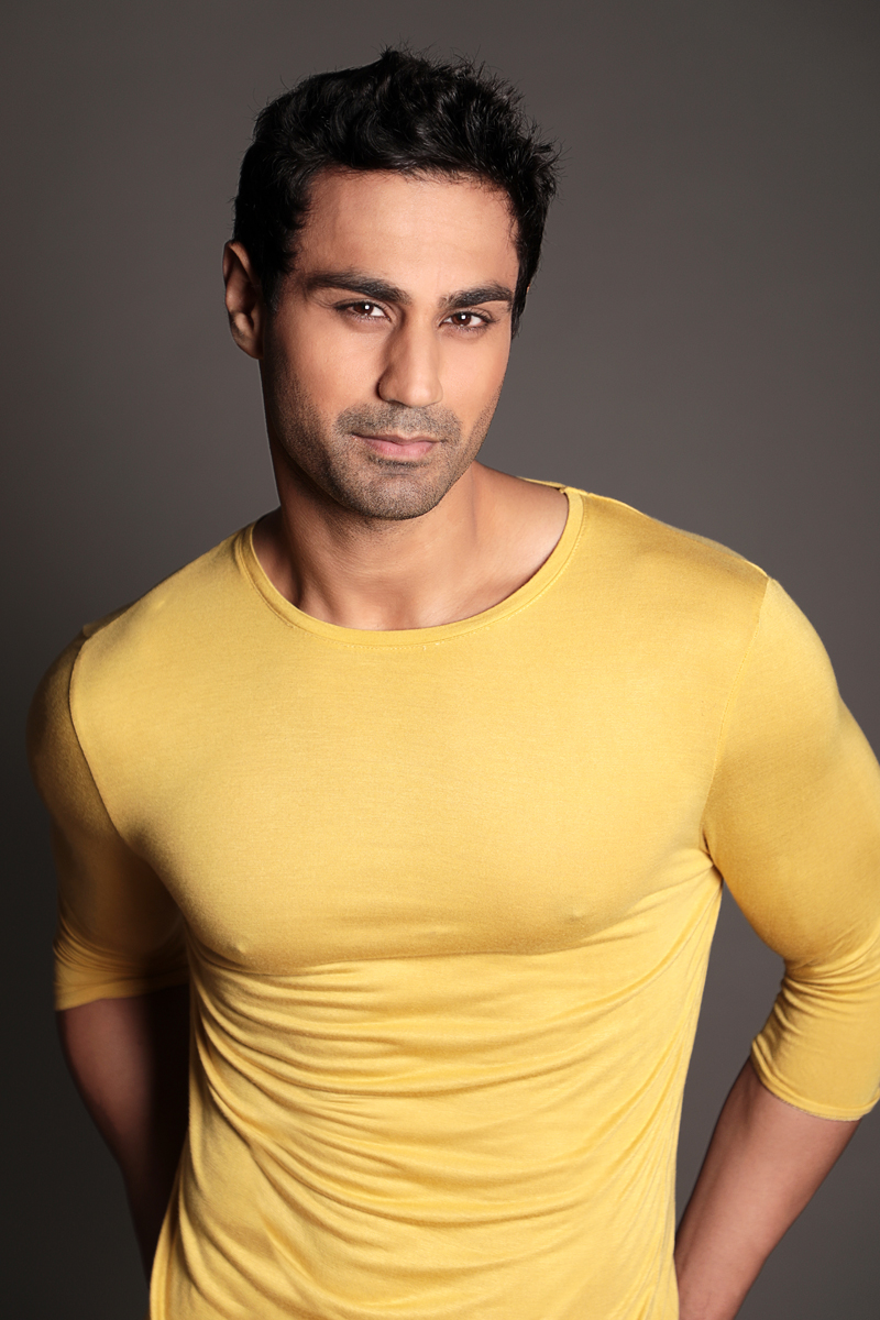 From Fashion to Fitness- Indian Model Karan Oberoi stuns his fans with these latest photos