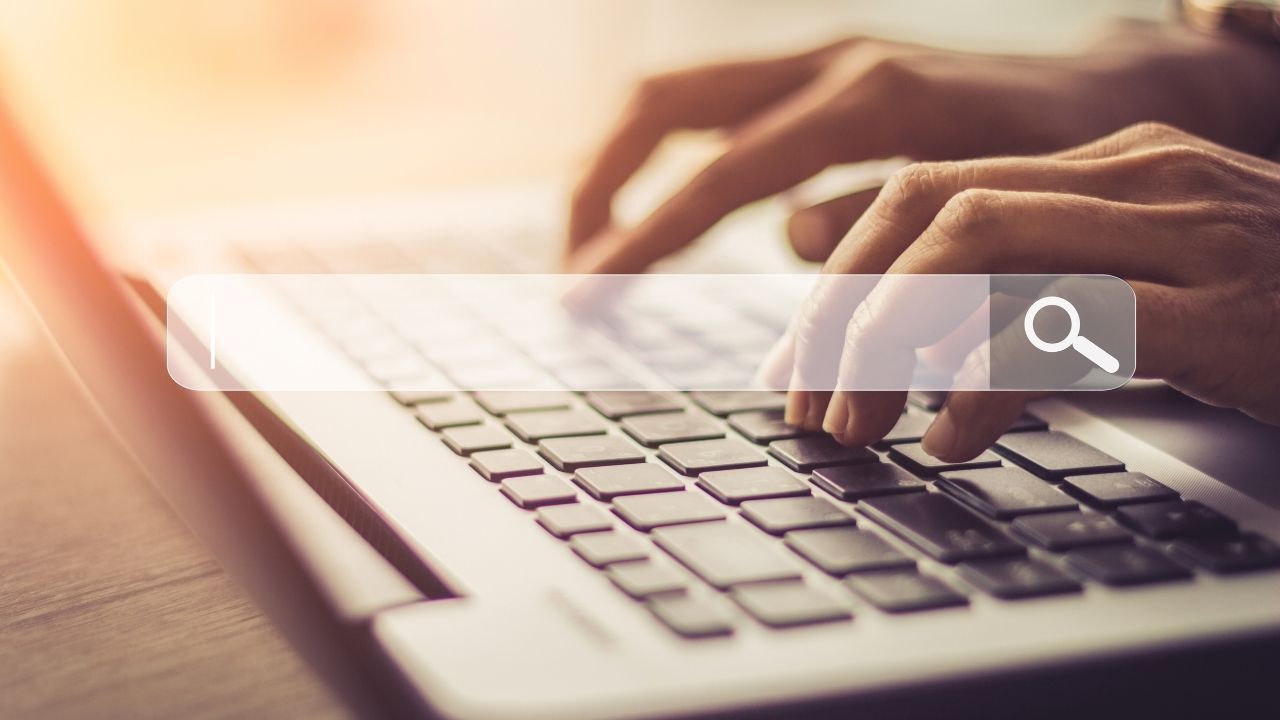 How Florida based Semantic Web platform Wikitia is helping search engines to enhance their search experience for their users?