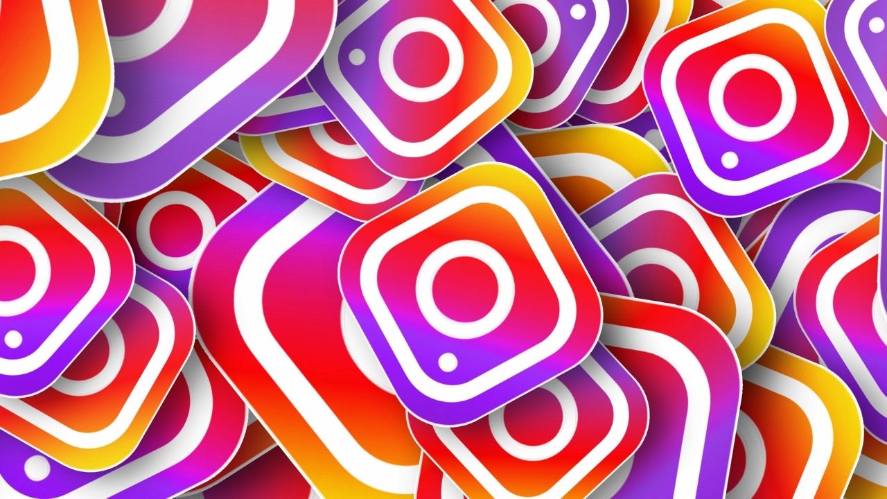 Should You Accept Random Instagram Requests?