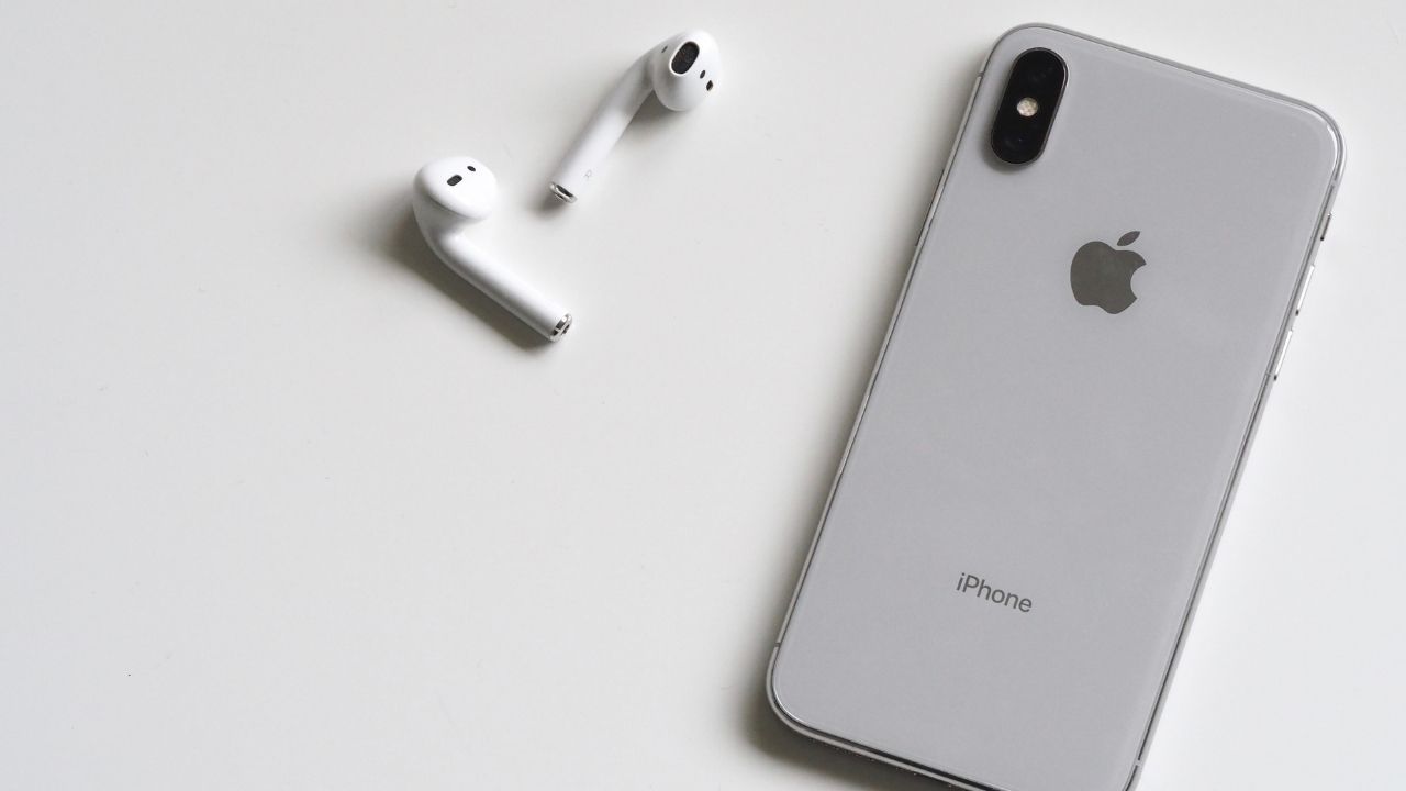 How To Spy On iPhone With Hackers For Hire Online