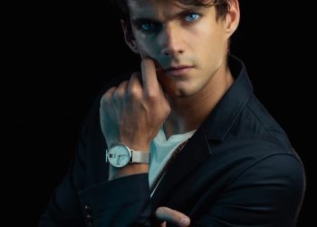 Meet Simone Ferretti, an astute name and personality climbing his way to the top in the social media industry.