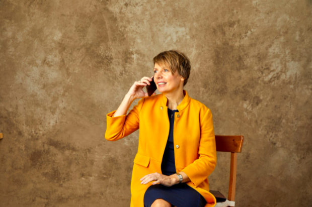 How to Manifest with Pure Ease and Joy: 5 Expert Tips by Vivienne Posch