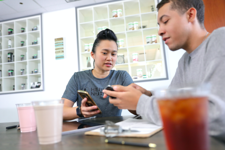 Three Ways Herbalife Independent Distributors Make Money