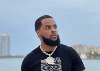 Meet ZI4Reel, all set to make it huge in the music world as a musician.