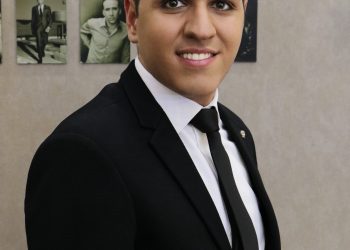 Online fame for Iran Pilot Mohamad Ramezani Pour