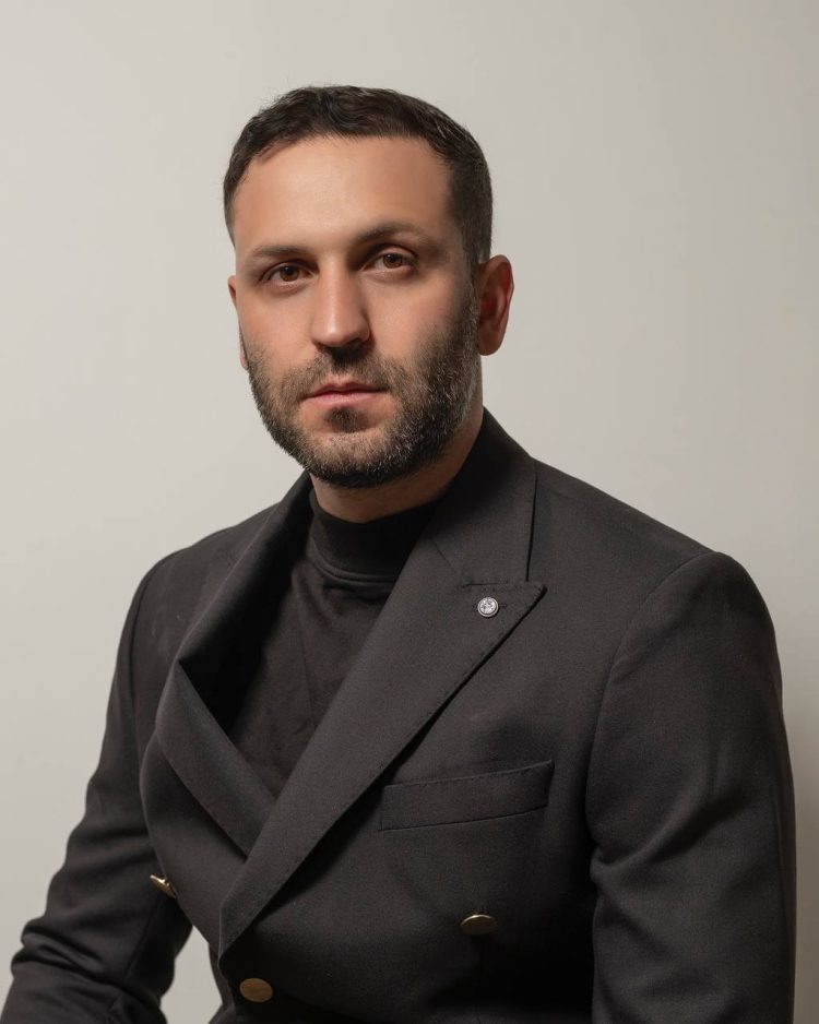 Mohammad Rasekh, a Young Iranian hip hop musician, Won an International Music Award and Expressed His Happiness at Achieving This Success