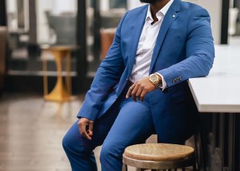 Oscar Manuh steps a firm foot into the fitness niche with his brand “Ace Supplements.”