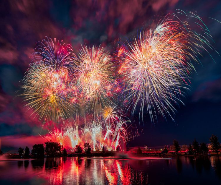 Spectators Amazed and Dazzled by One of America’s Largest Fireworks Shows