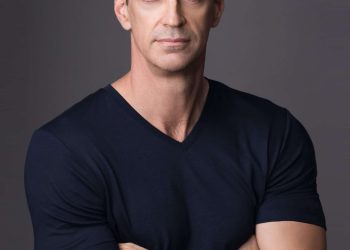 CEO Secrets on Executing Strategy: Interview with Chris Piche, Founder, and CEO of Smarter AI