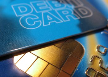 How to Choose a Crypto Debit Card