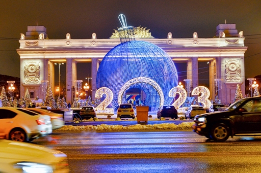 Father Frost vs Santa Claus: Is Christmas-2023 in Moscow Any Different from Earlier Years?