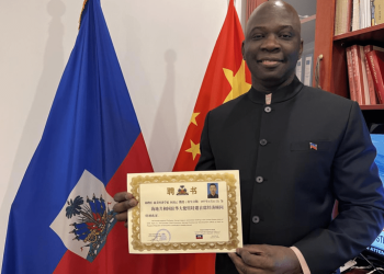 Professor Lingyun Xiang was appointed as the Chief Economic Advisor of the Embassy of the Republic of Haiti in China