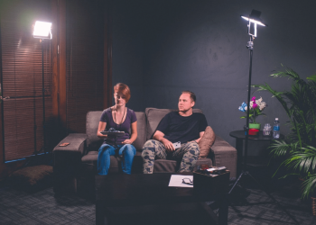 Talent Expert Goes Undercover to Expose Talent Industry’s ‘Glam Scams’
