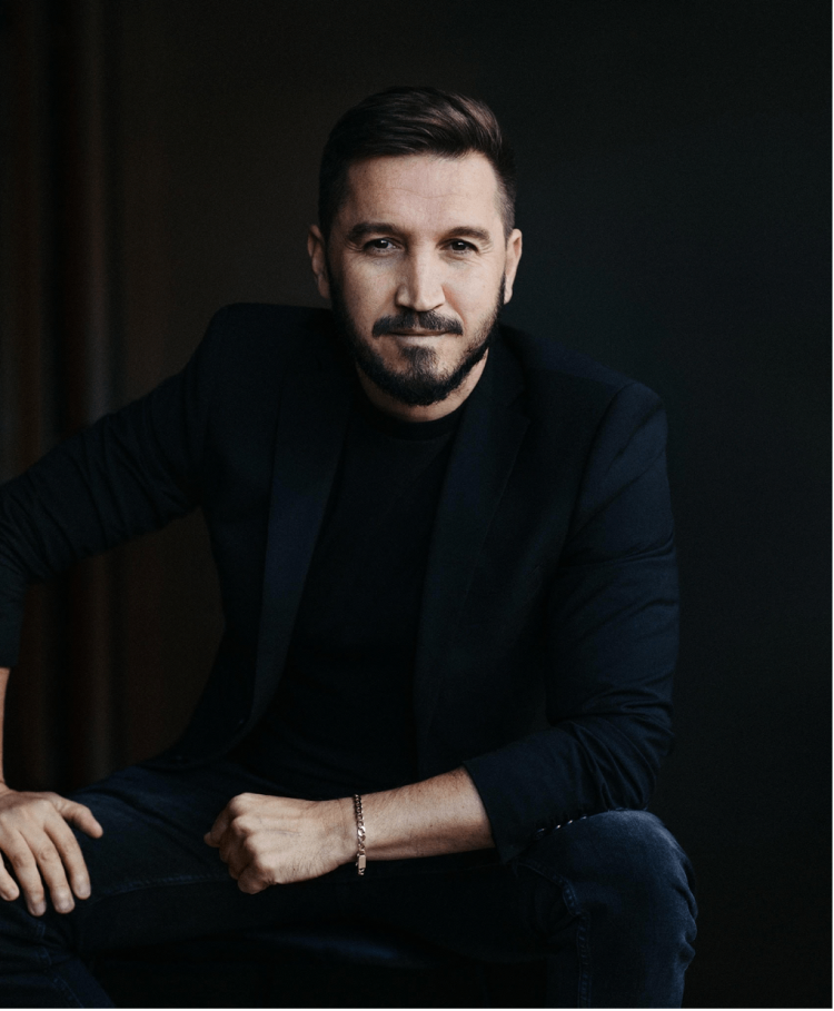Renuar Locaj – A Worldwide Photographer