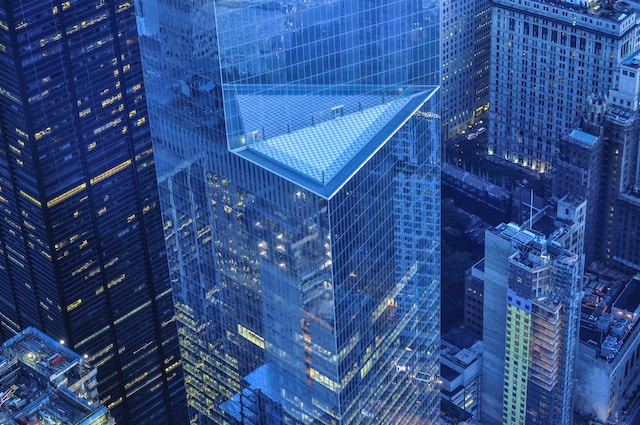 5 Most Insightful Interviews with Top Financial Analysts and Advisors