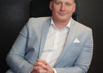 How Adam Stott’s Mindset Hacks Can Help You Overcome the Odds and Build a Million-Dollar Business