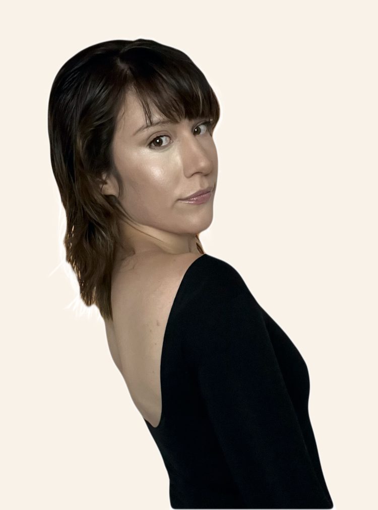An entrepreneurial talent, a woman of positive force and a creative soul, meet Danielle Nicole Baker.