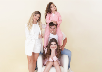 Bringing a Family Together Through YouTube: Elena Oskolovich’s Inspiring Family Project