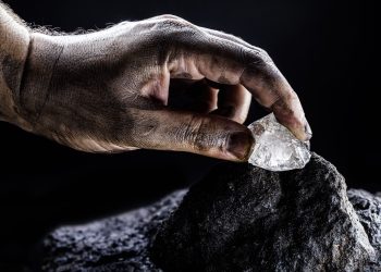 David Klein Diamonds Explains the Role of Technology in Diamond Mining and Processing