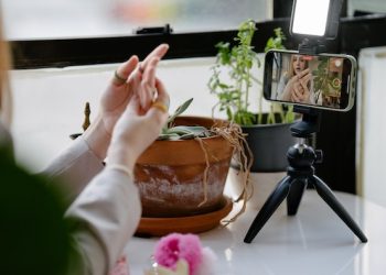 Debunking the Myths of Influencer Marketing: Separating Fact from Fiction